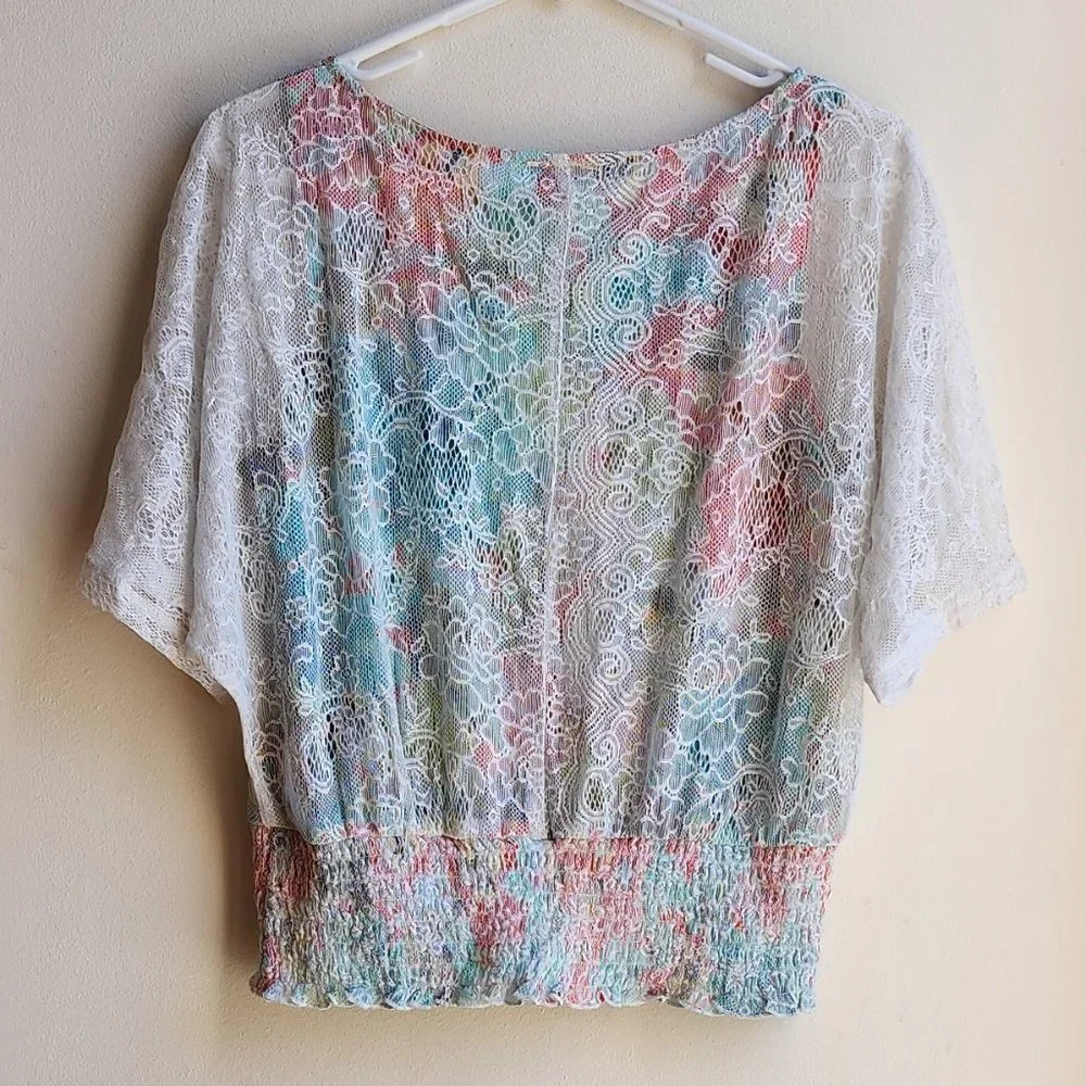 Bwear White Lace Ruched Blouse Size Medium - Picture 15 of 16